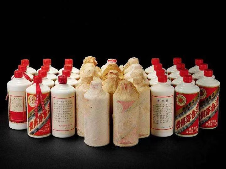 户县日照岚山回收酒价格哪里回收(附近上门回收茅台酒）?